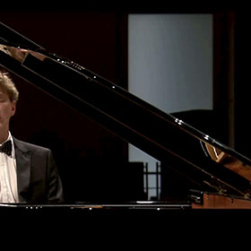 Jan Lisiecki plays Beethoven, Mendelssohn, Chopin