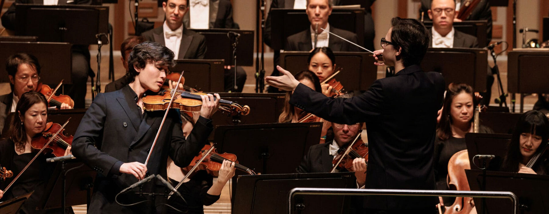 Tarmo Peltokoski & Daniel Lozakovich - Hong Kong Philharmonic Orchestra