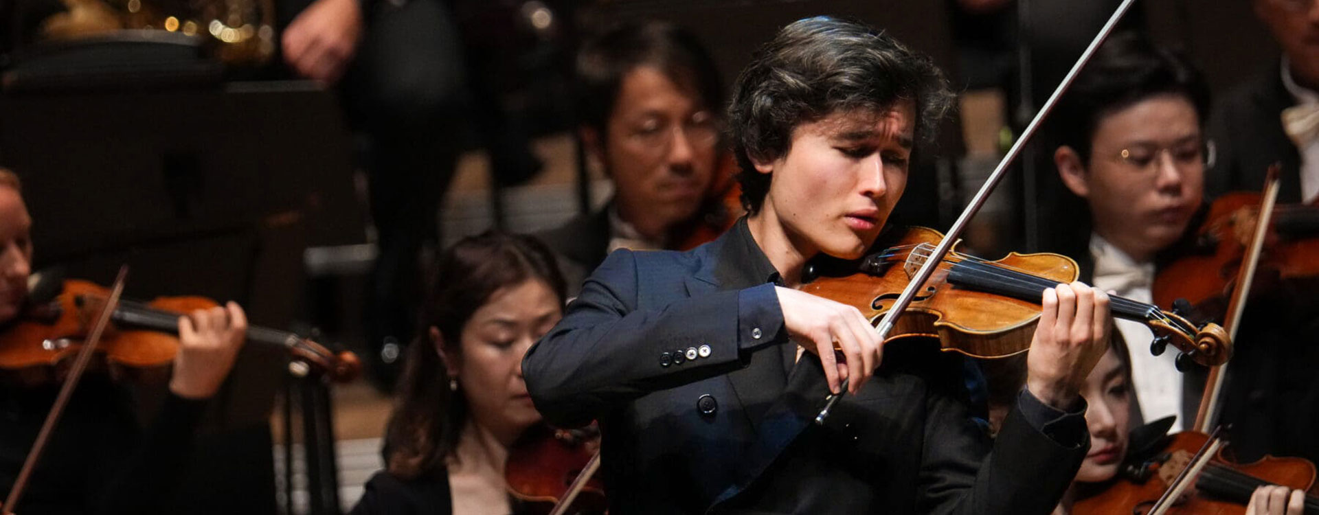 Tarmo Peltokoski & Daniel Lozakovich - Hong Kong Philharmonic Orchestra